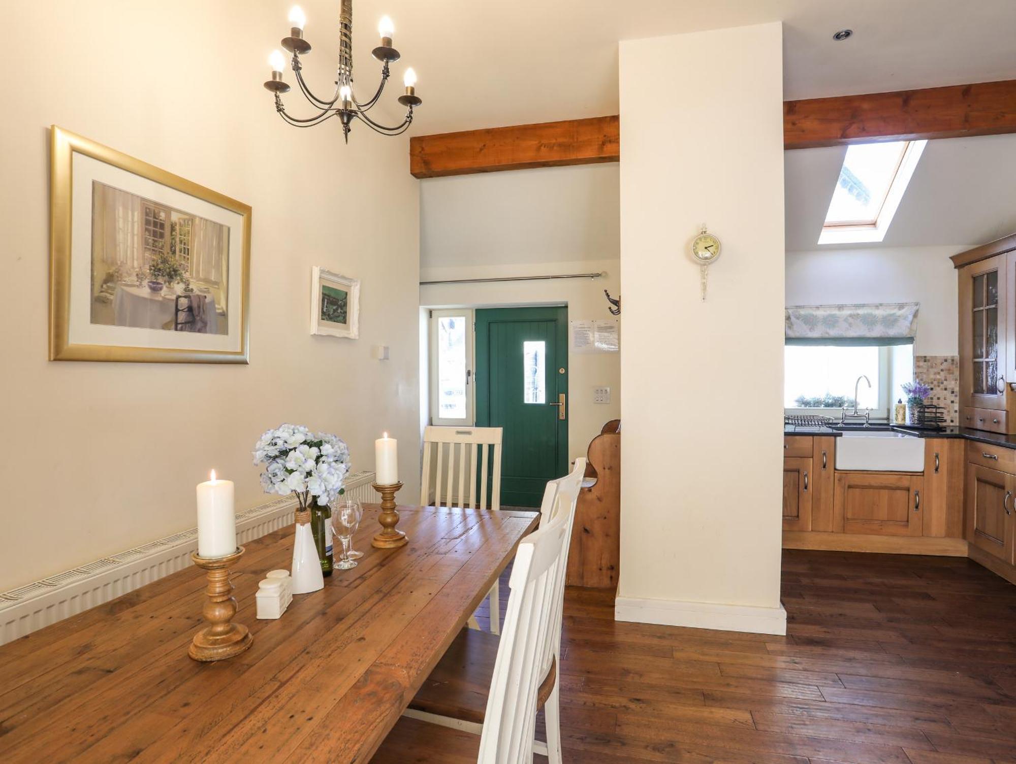 Cosy Barn Villa Dwyran Exterior photo